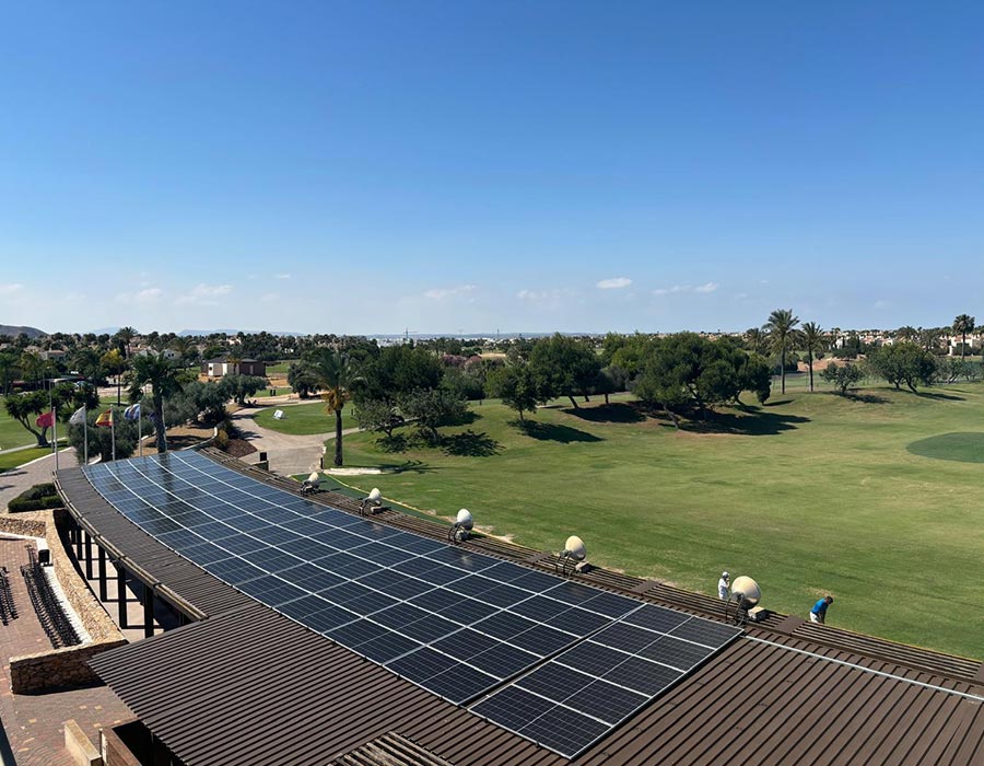 Roda Golf & Beach Resort instala una planta de producción eléctrica fotovoltaica